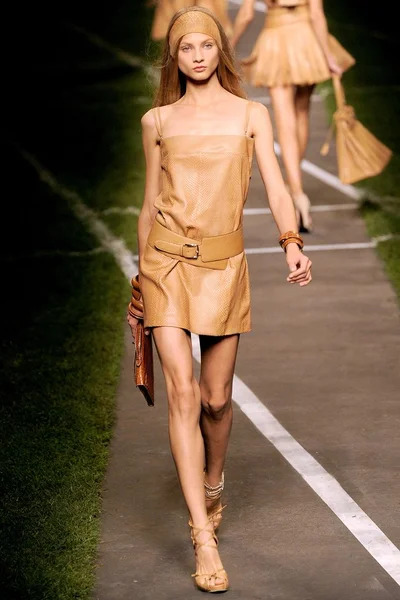 Look 43